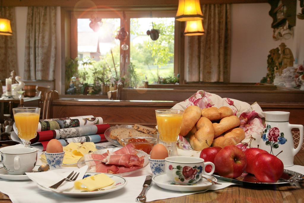 Pension Lacknerhof Пизендорф Экстерьер фото